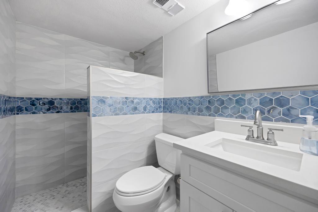 The Tennessea Inn - Oceanfront 1BR w/ beach access | Photo 18