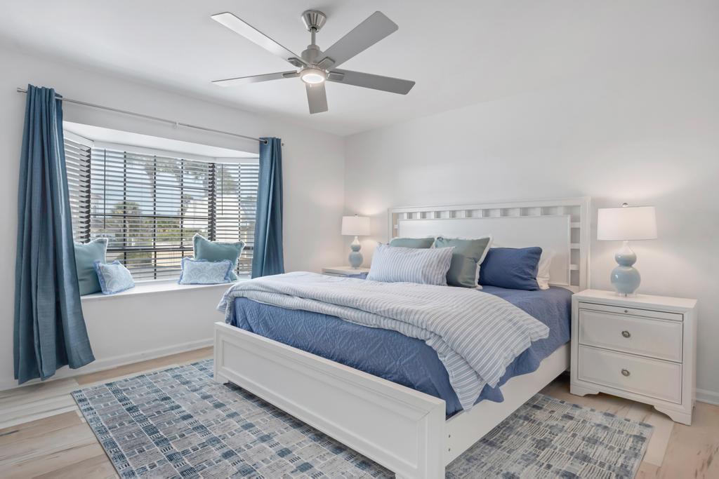 The Tennessea Inn - Oceanfront 1BR w/ beach access | Photo 4