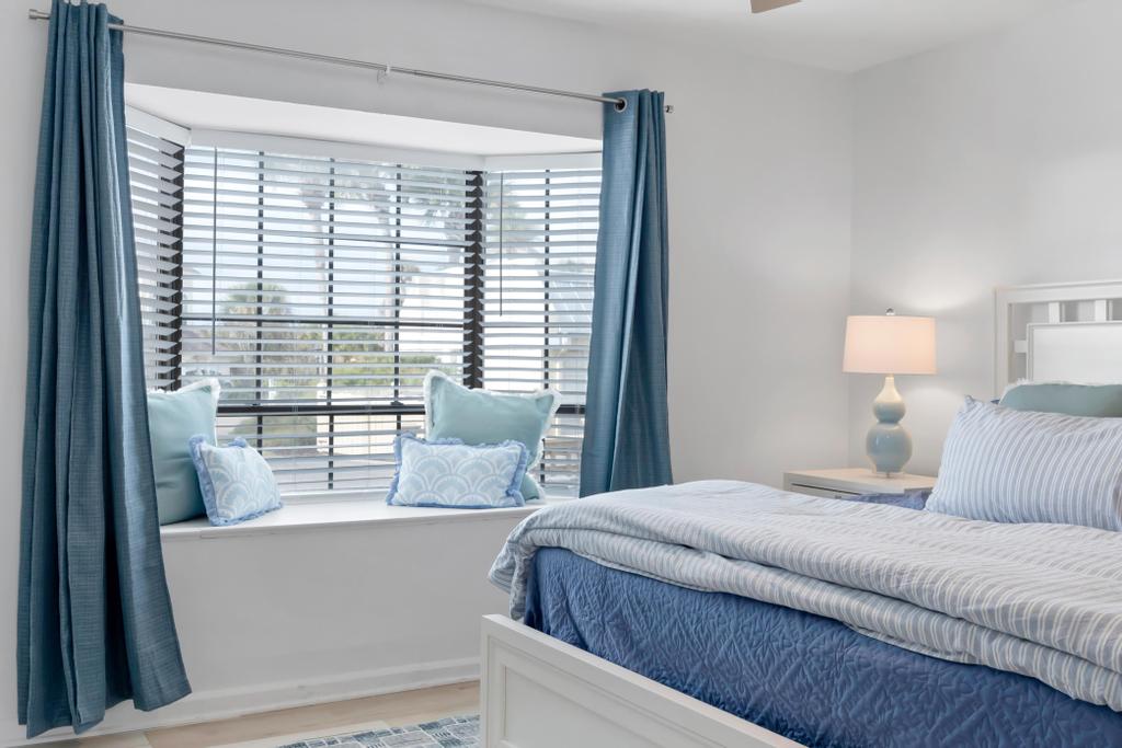 The Tennessea Inn - Oceanfront 1BR w/ beach access | Photo 14