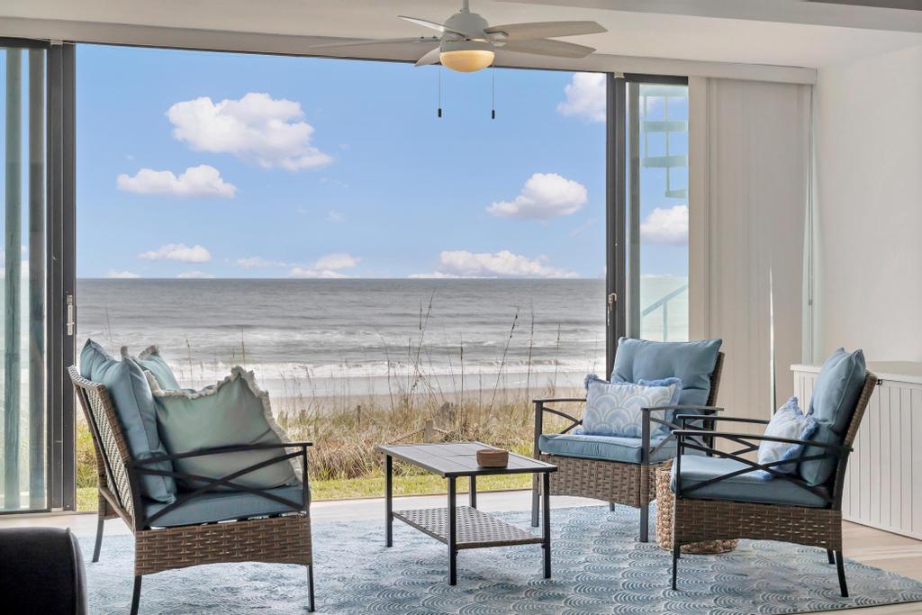The Tennessea Inn - Oceanfront 1BR w/ beach access