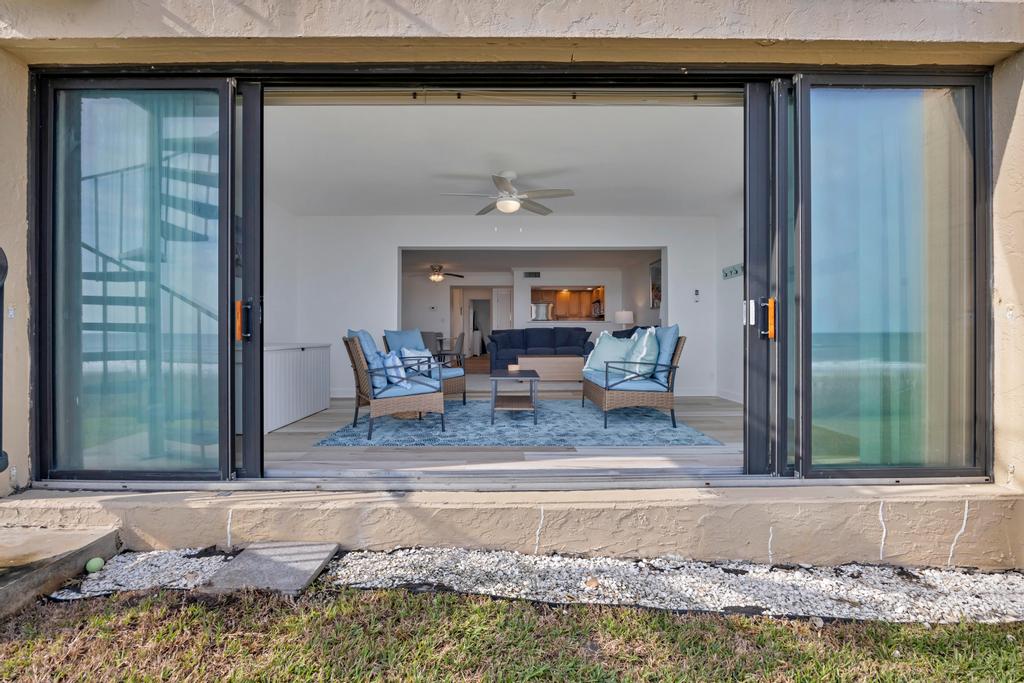 The Tennessea Inn - Oceanfront 1BR w/ beach access | Photo 19