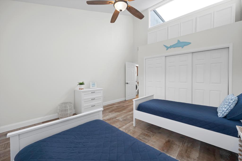 Fore-Shore | Photo 24