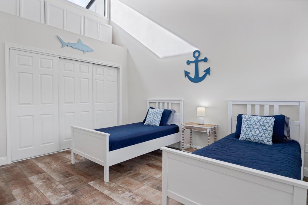 Fore-Shore | Photo 23