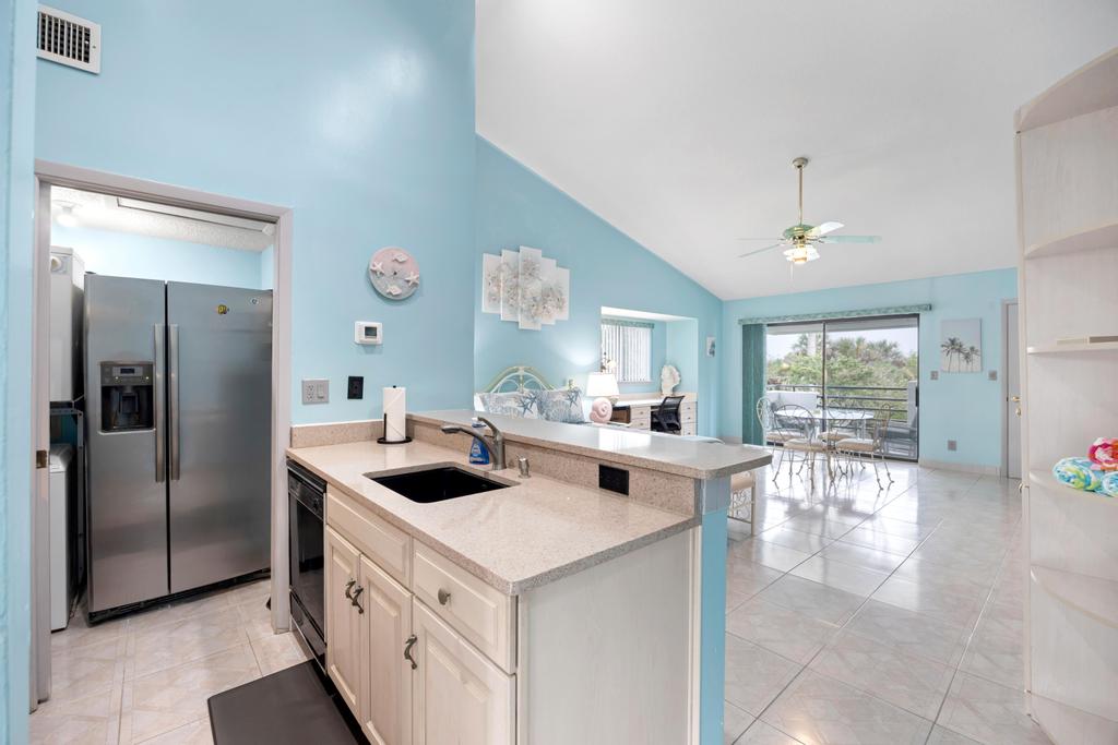 The Flip Flop - beachside escape | Photo 2
