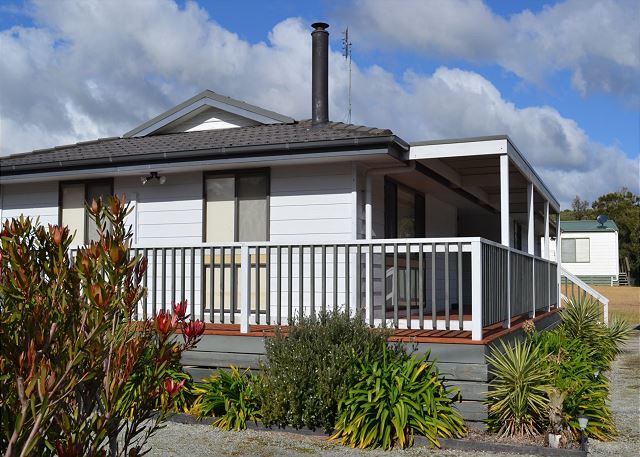 Shelby's Lodge - great family getaway, close to beach...
