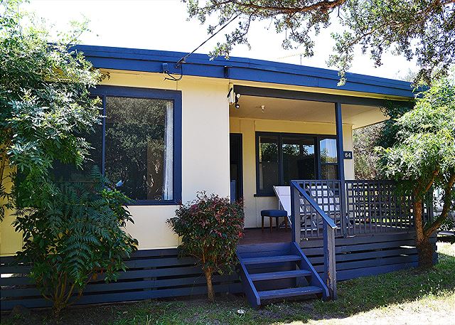 Inlet View Cottage - walk to beach and cafes #107