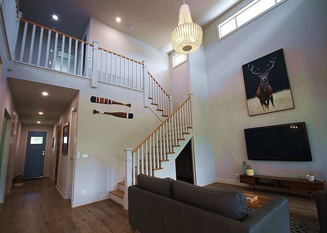 Canterbury House - amazing property in the heart of Venus...