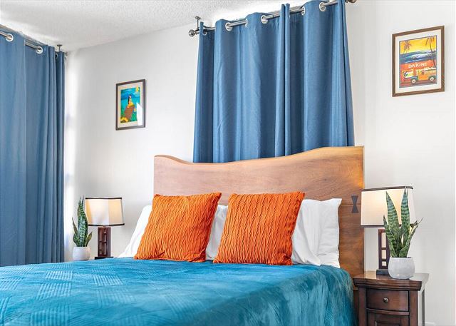 Waikiki Banyan #713 - Tower 1