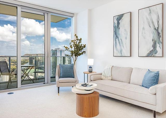 Azure Ala Moana 3805