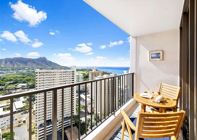 Waikiki Banyan #2905 Tower 1