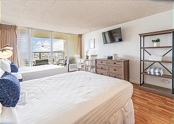 Island Colony Studio Ocean & Mountain View on the 39th Floor A