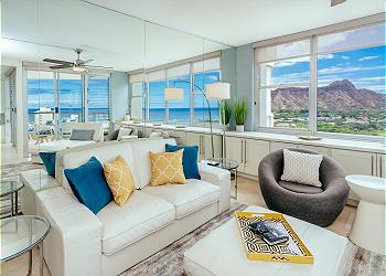 Diamond Head Vista 2BDR Ocean View on the 28th Floor