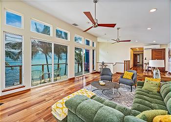 Kaneohe House Ocean Front 3BDR