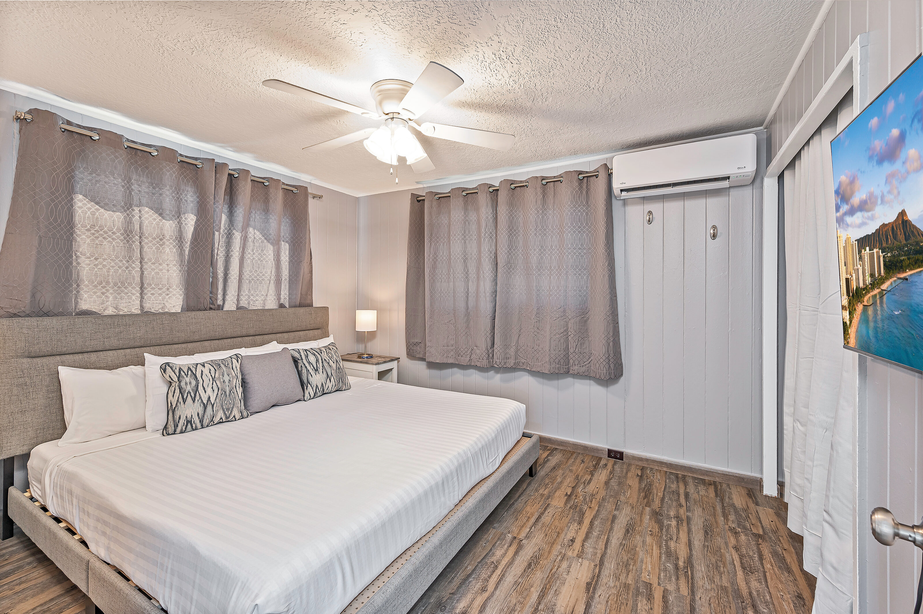 Ewa Beach House 3 BDR Cottage エヴァビーチ・ハウス・3ベッドルームコテージ ・一軒屋 (Ewa Beach