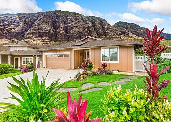 NEW 3BR Home in Makaha Valley Near Beach C