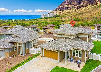 NEW 4BR Home in Makaha Valley Near Beach J