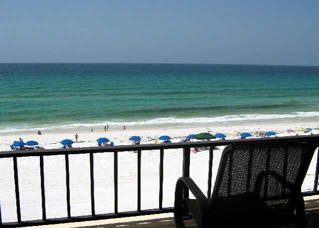 Beautiful views of the Gulf of Mexico from this 5th floor unit.