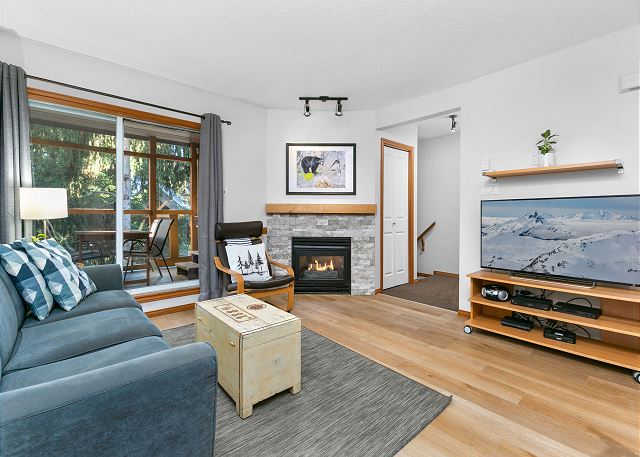 71 Glaciers Reach, a 2br with hot tub & pool in Whistler Village