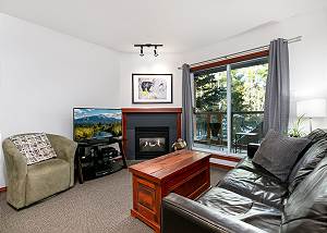 58 Glaciers Reach, a 1br with hot tub & pool in Whistler Village