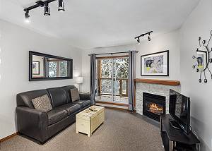 65 Glaciers Reach, a 1br with hot tub & pool in Whistler Village