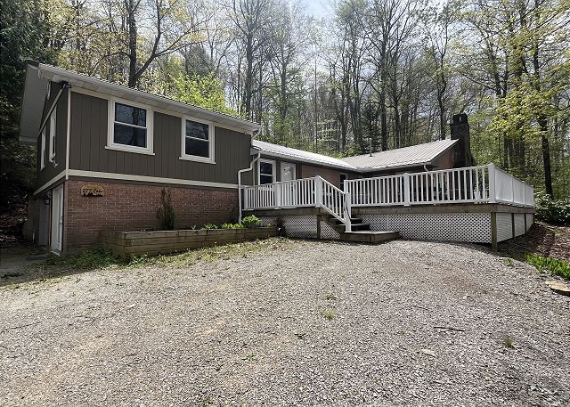 275 Lake Road