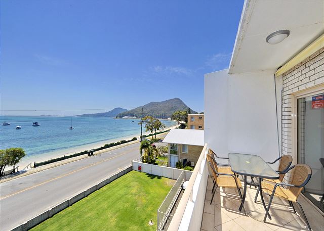 Del Rae,  Unit 12/25 Shoal Bay Road