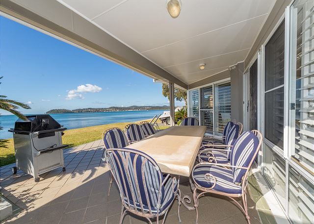 Waterfront Wonderland, 41 Foreshore Drive