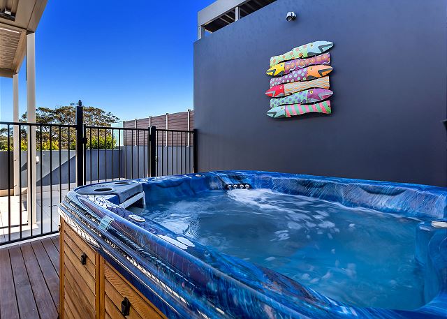 Aura Apartments, Unit 10/59 Shoal Bay Road