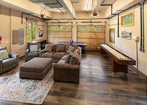 Oasis Inn: