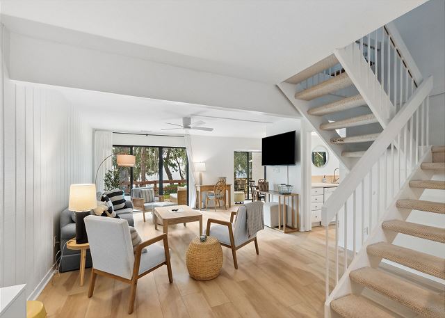 2135 Beachwood 2