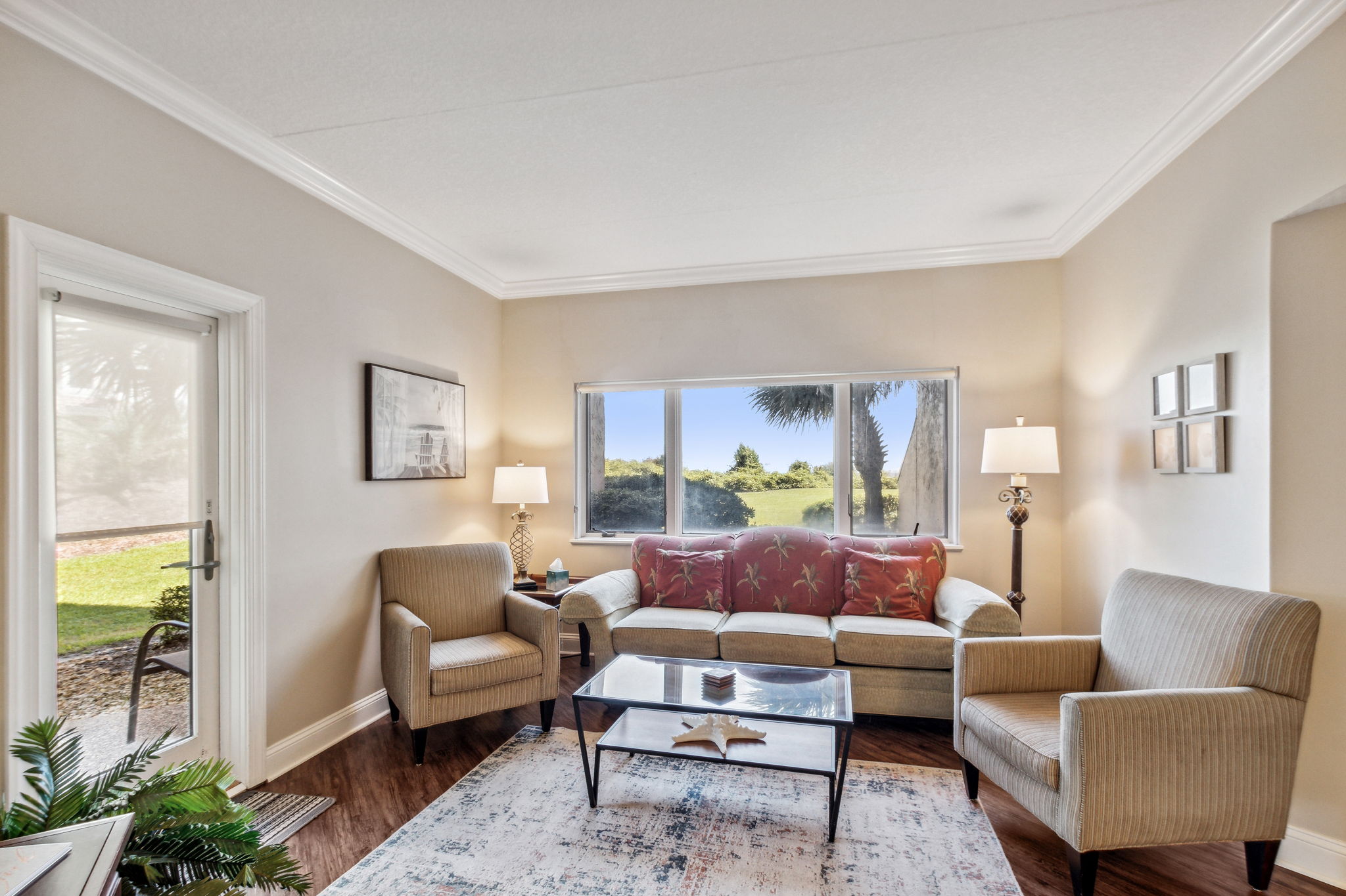 Ground Floor Condo With Private Patio And Kitchen - Charming Escape - Jacksonville, FL