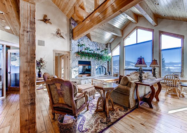 Three Peaks Mountain Lodge 6