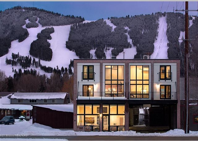 The Pulse of Jackson Hole, Town Square Luxury