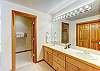 double-eagle-17-bathroom-2