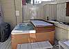em20b_hottub_2