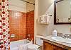 1475-park-ave-bathroom-2
