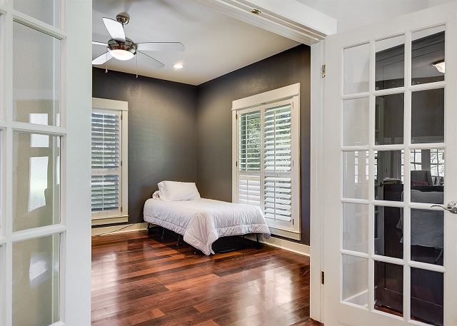 Office bedroom with the ability to have two Front Gate beds
