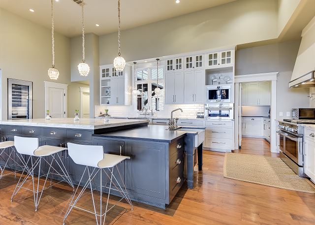 Ample space for chef prepared meals or self-cooked meals