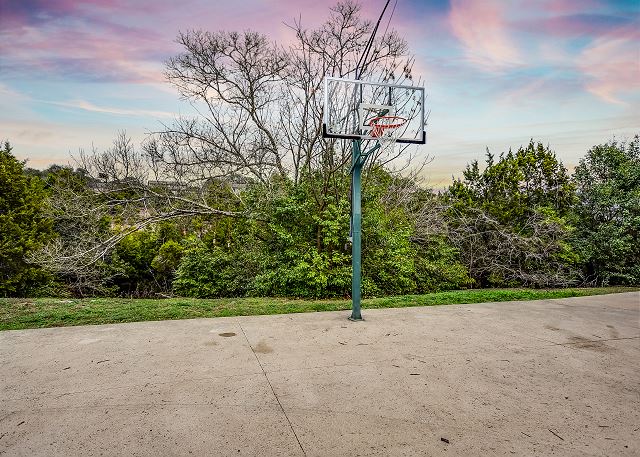 Enjoy this adjustable & regulation sized basketball hoop