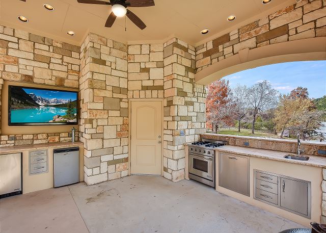 Dock/Outdoor Kitchen