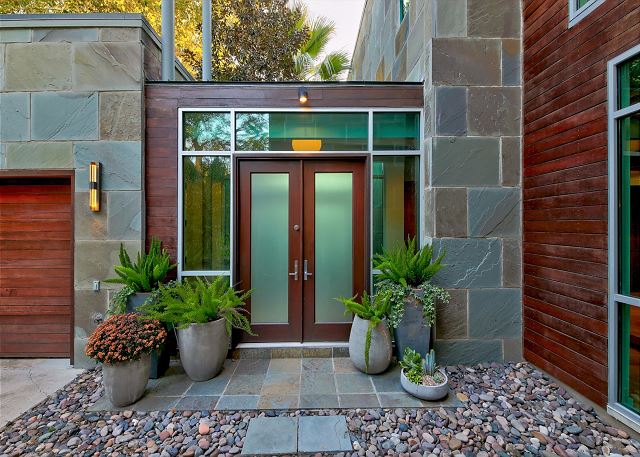 Charming front entryway