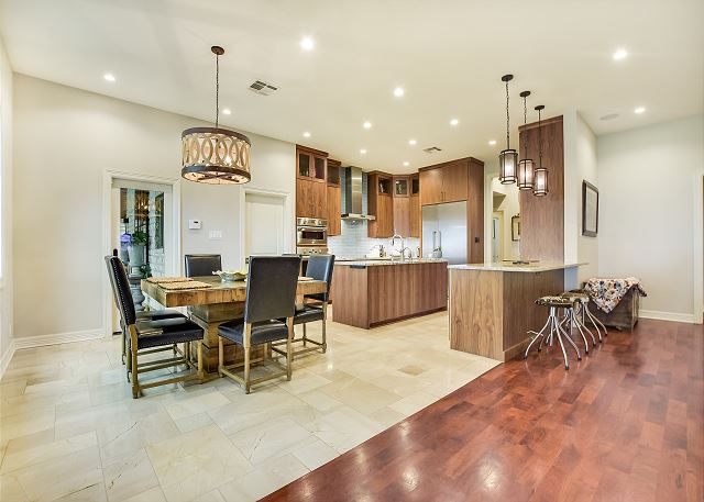 Breakfast - Kitchen Bar
