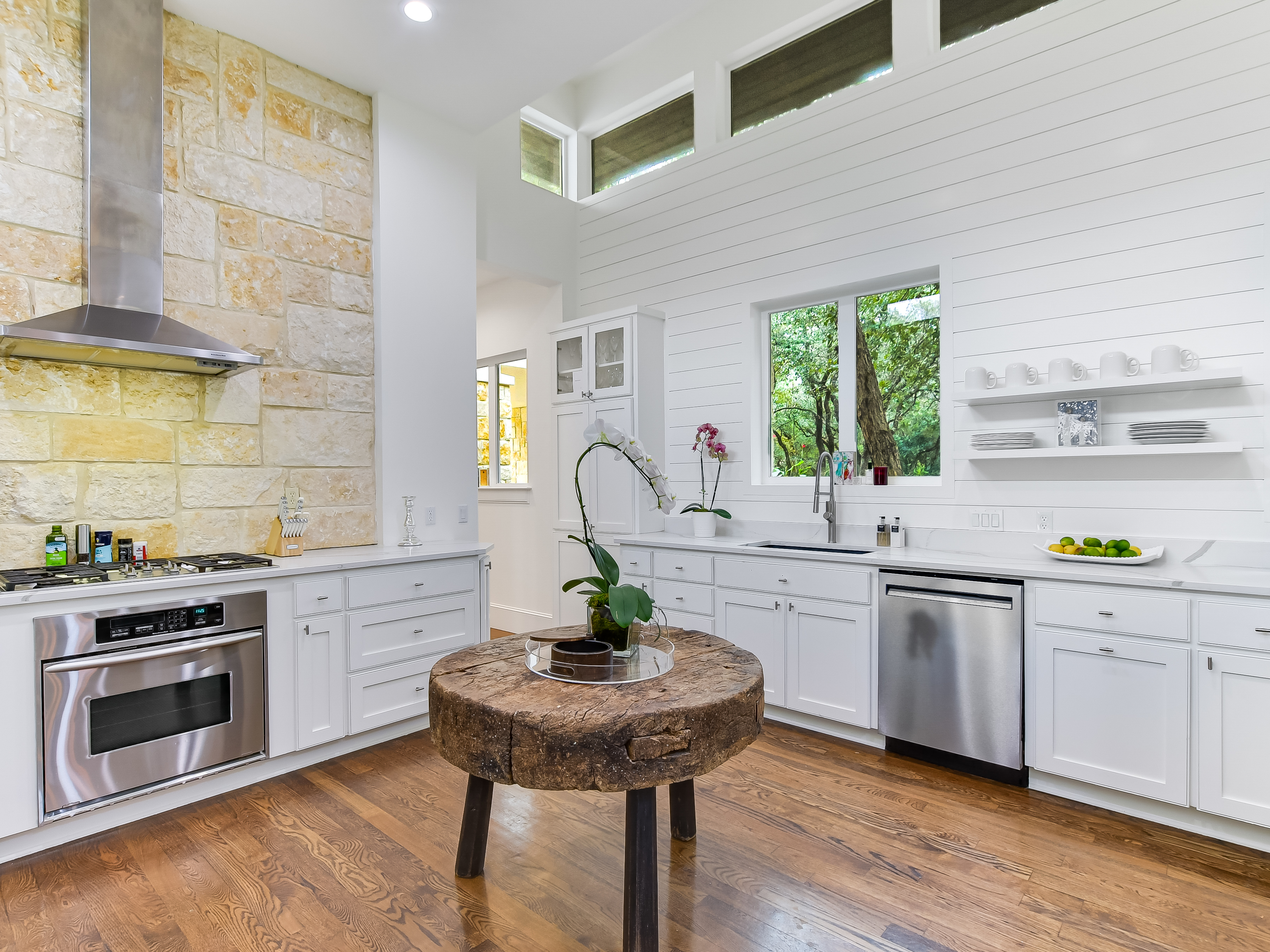 Above Austin Longhorn Estate | Photo 43