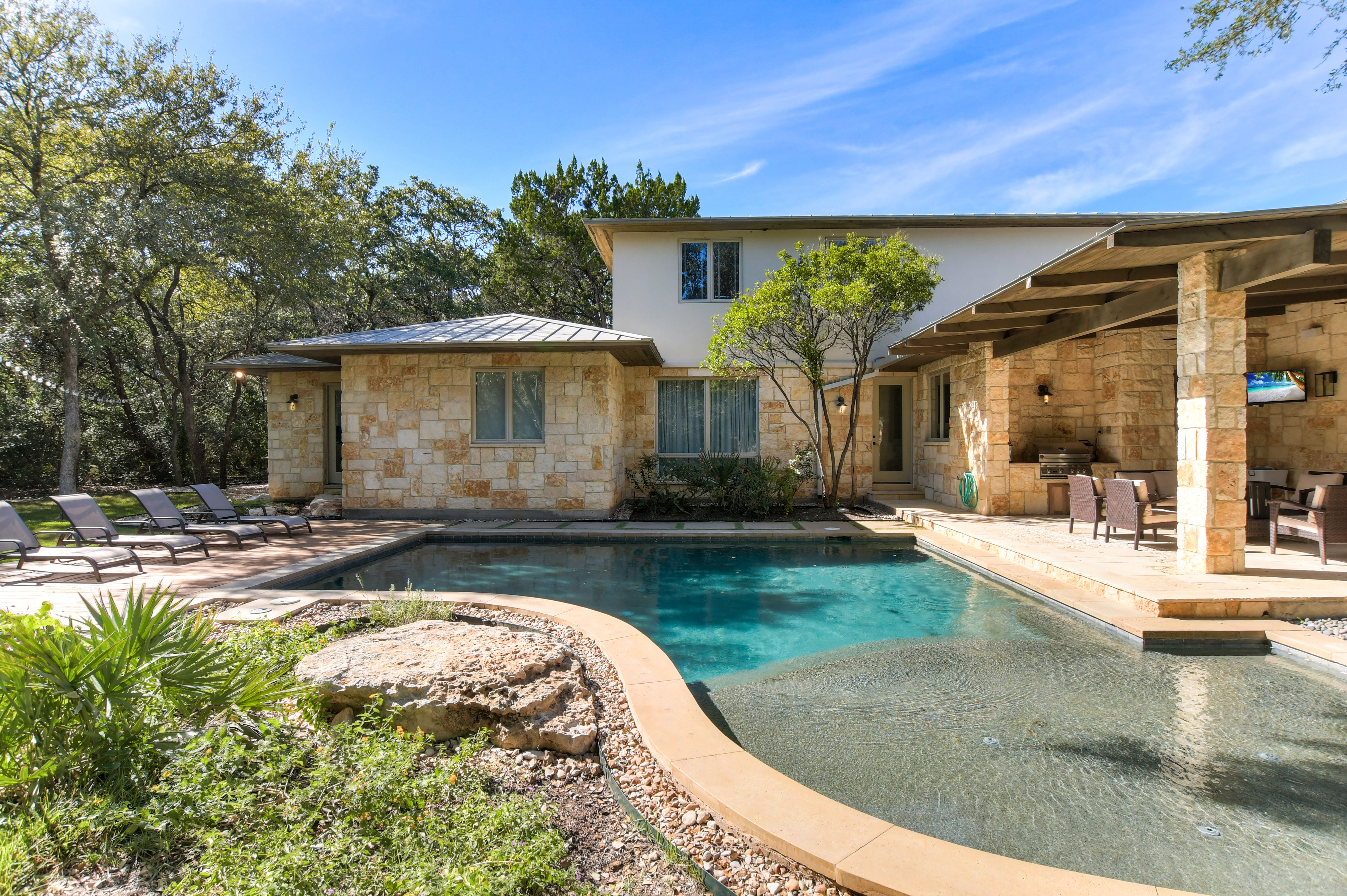Above Austin Longhorn Estate | Photo 12