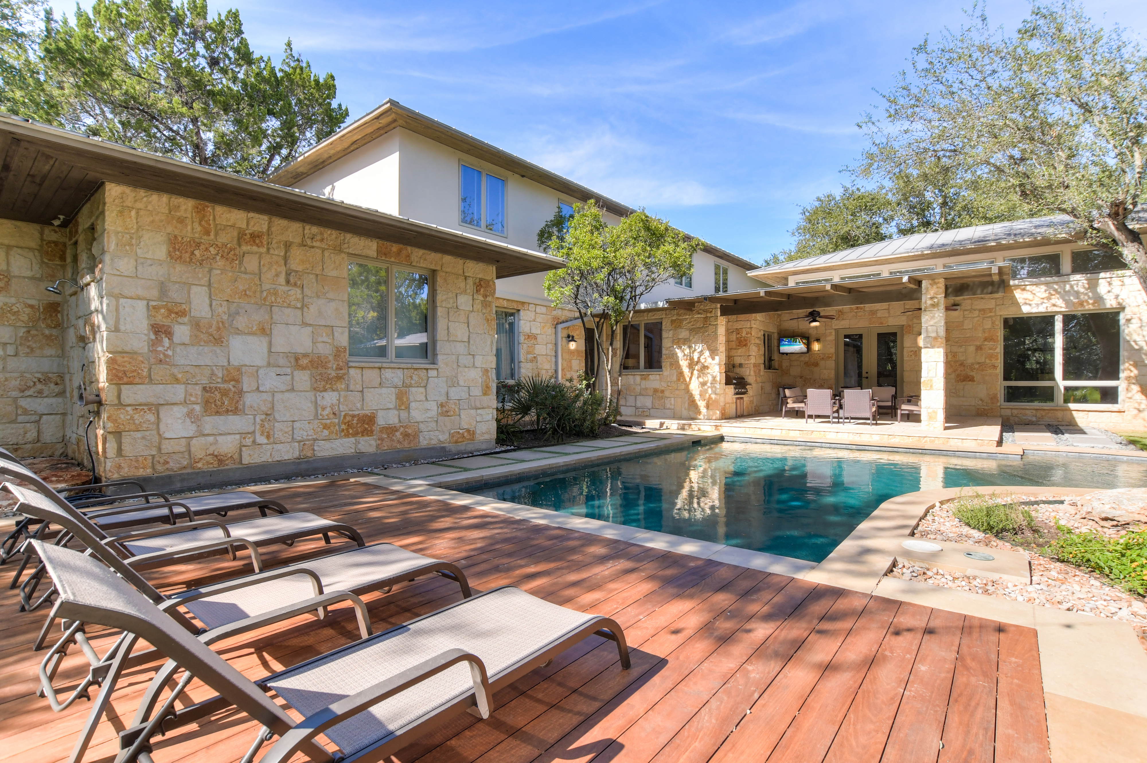 Above Austin Longhorn Estate | Photo 11