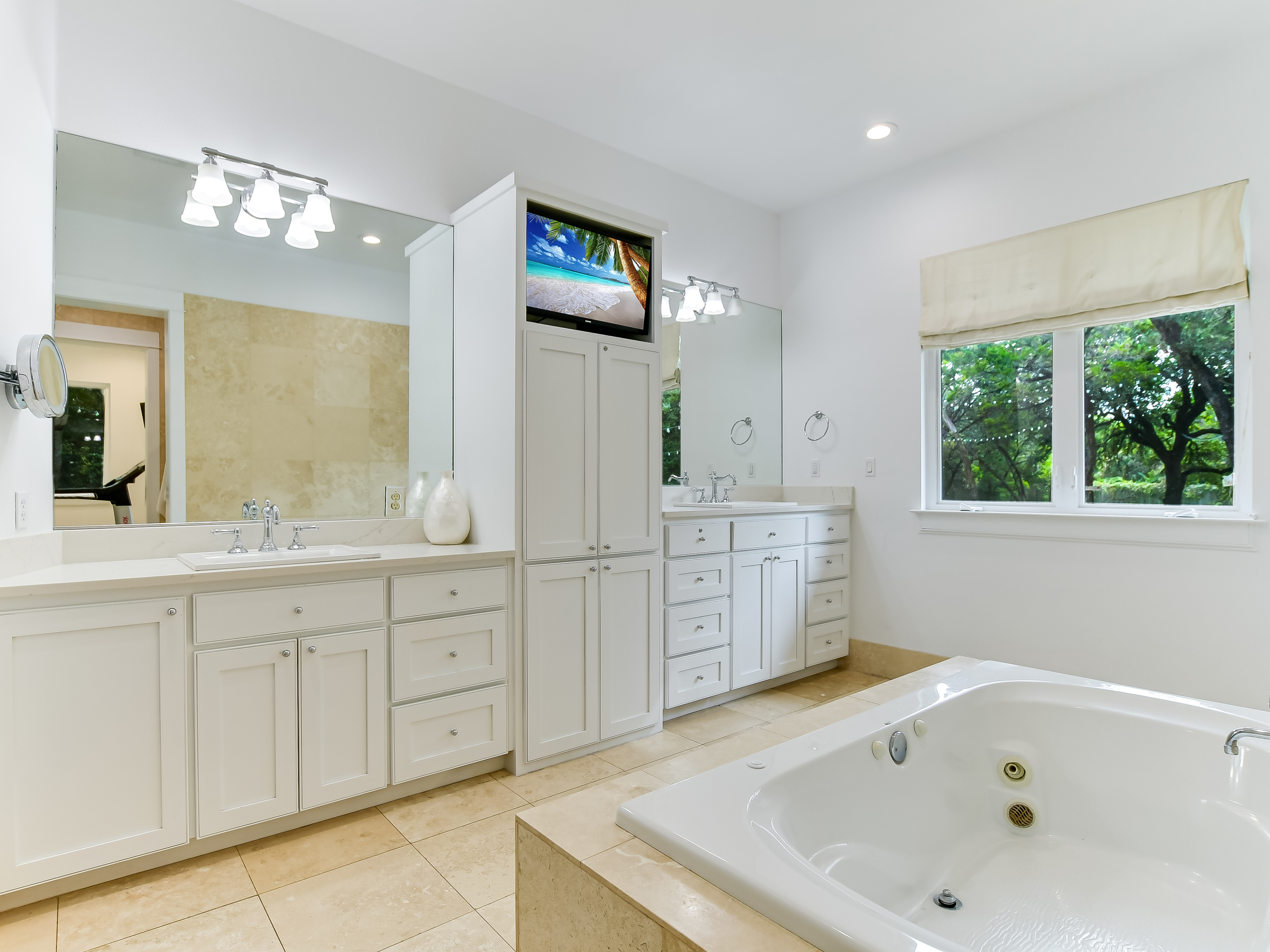 Above Austin Longhorn Estate | Photo 47