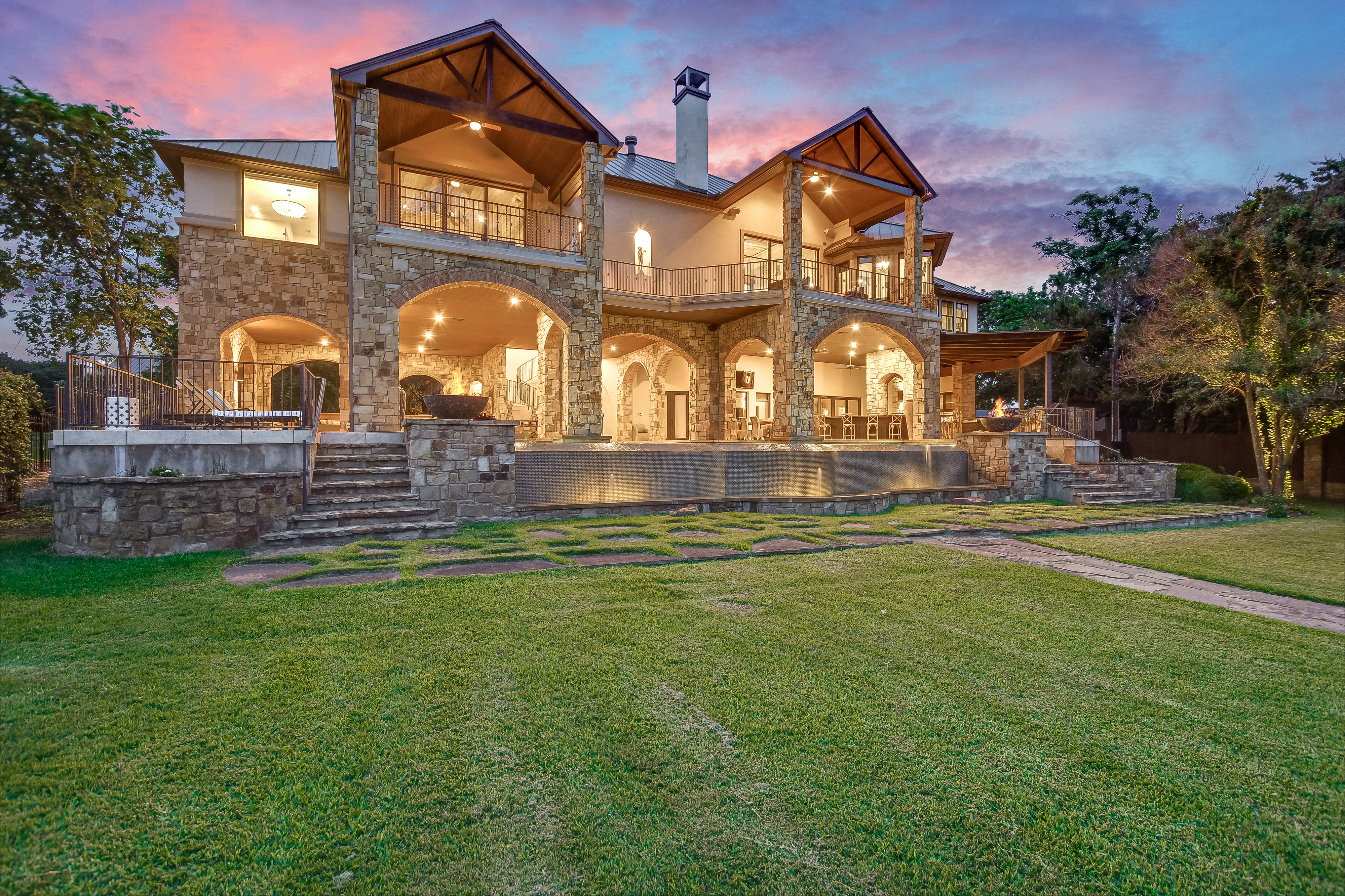 Above Austin Sunset Point on Lake Travis | Photo 16