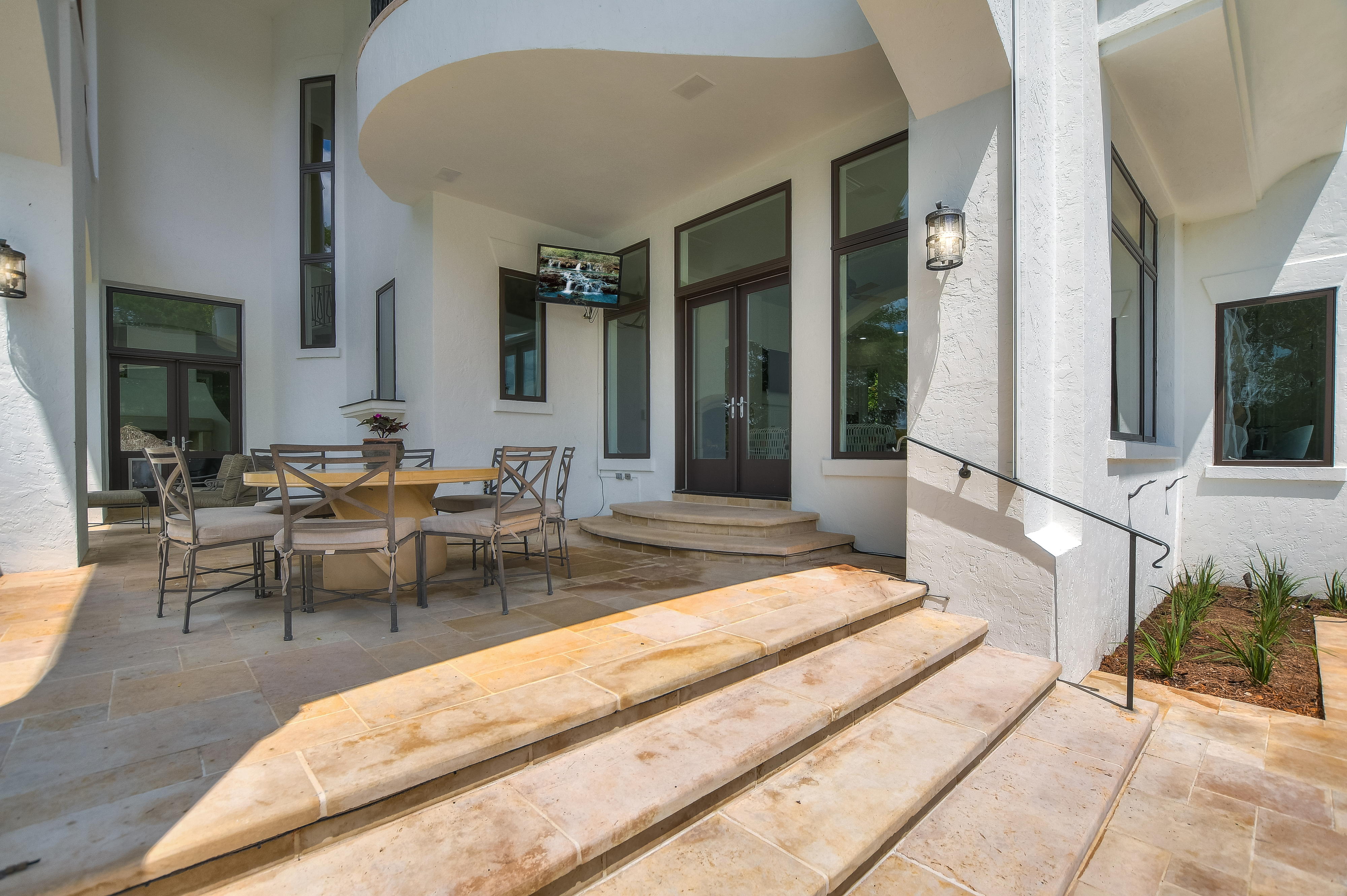 Above Austin Casa Paradiso on Lake Austin | Photo 16