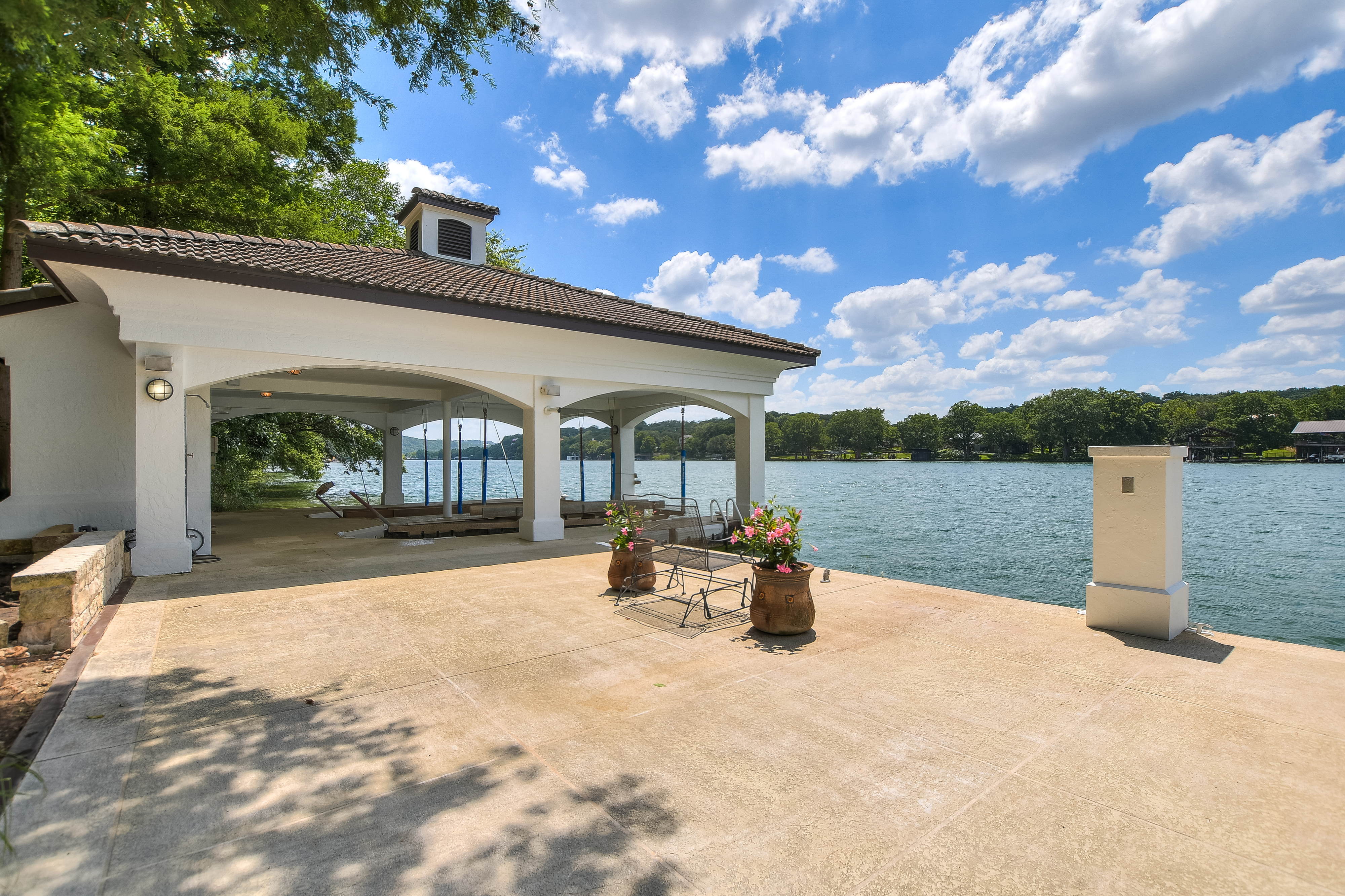 Above Austin Casa Paradiso on Lake Austin | Photo 4