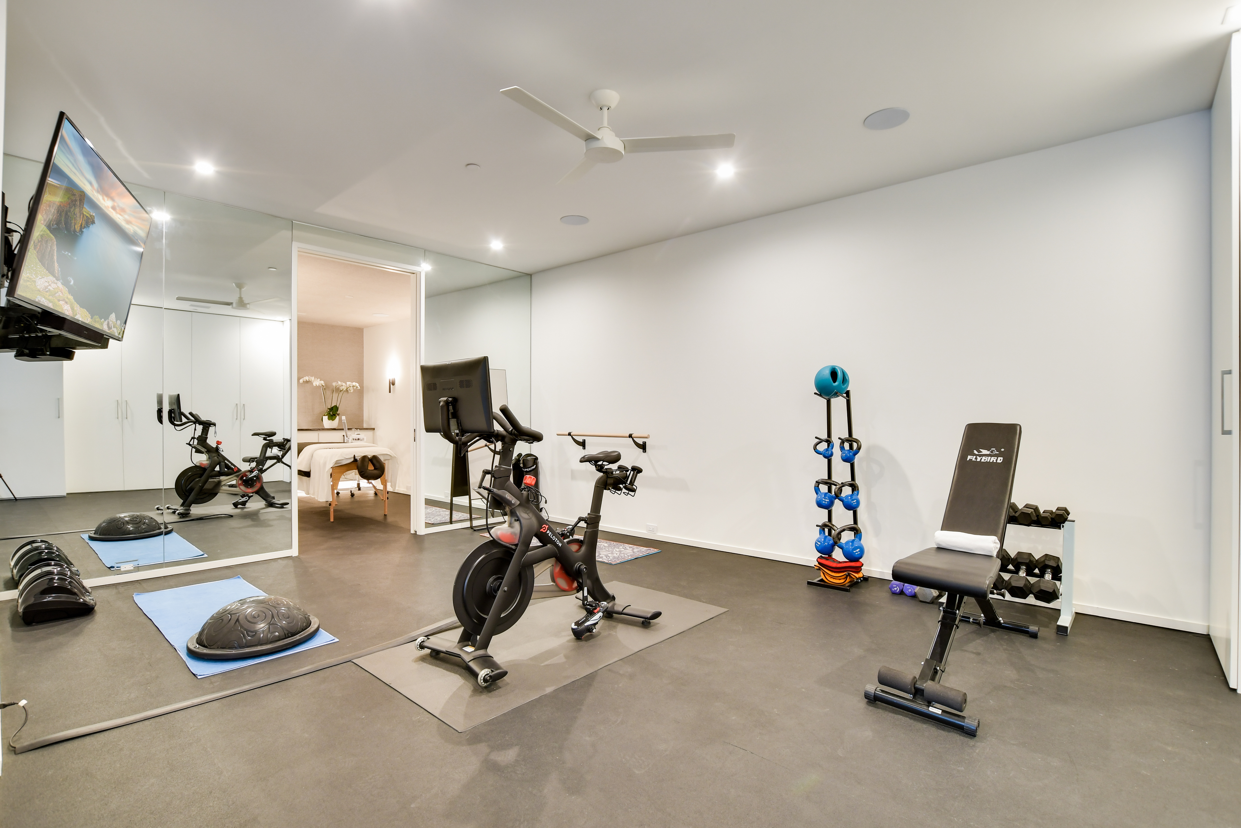 Above Austin Accolade | Photo 42